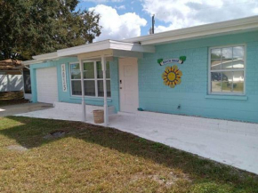 Charming Beach Cottage close to Venice Beach